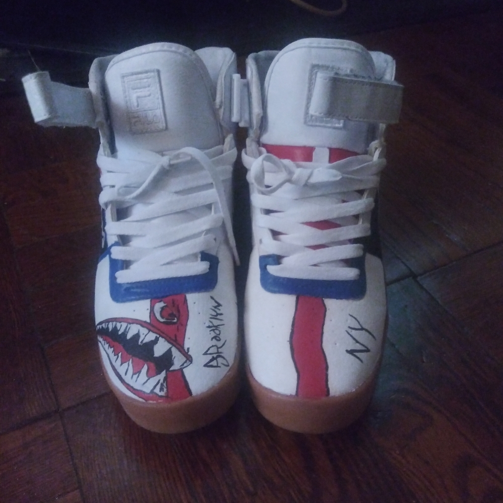 Sneakers - Picture 2 of 4
